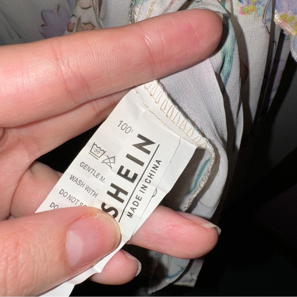 SHEIN Floral Print Plunging Neck Flounce Sleeve Dress - Picture 7 of 11